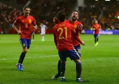 奥地利队在主场比赛中取得胜利巩固地位 奥地利队在主场比赛中取得胜利巩固地位