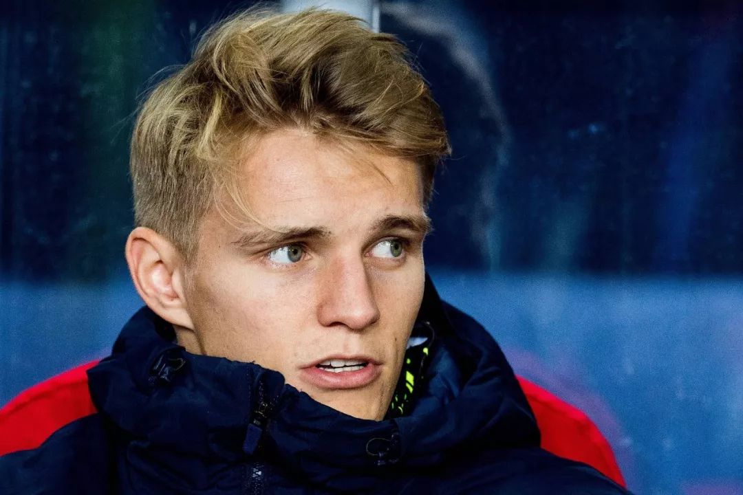 关于无敌表现：皇家社会继续保持胜利势头的信息