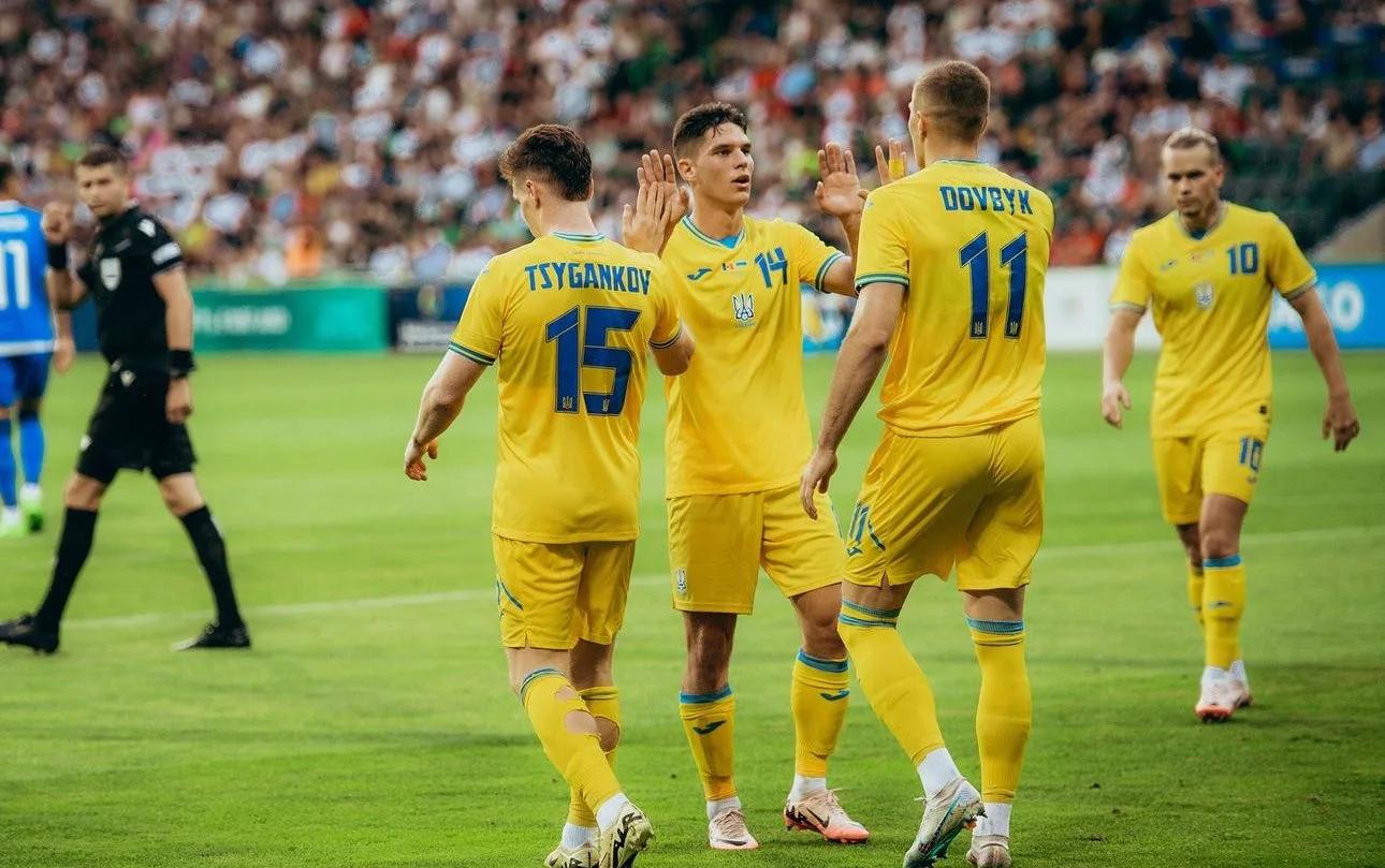 开云体育官网-波兰战平乌克兰，欧洲杯预选赛小组格局再变的简单介绍