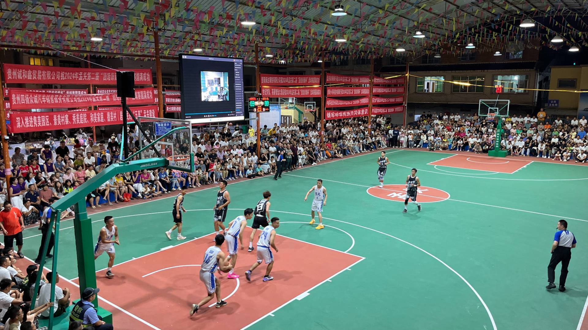 体育界掀起篮球热潮，赛事观赏性强