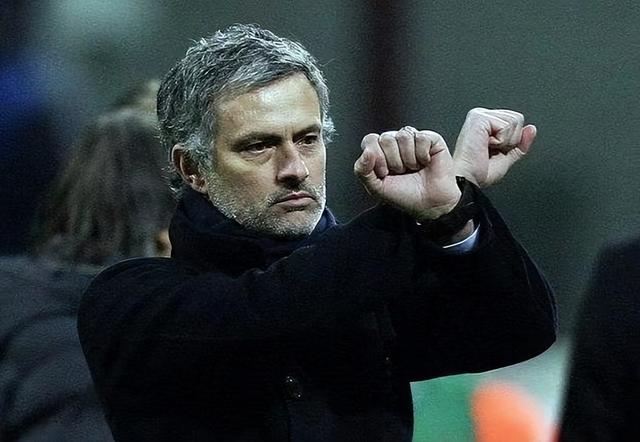 罗恩赛季首发,或将带领波尔图夺得冠军 罗恩赛季首发,或将带领波尔图夺得冠军