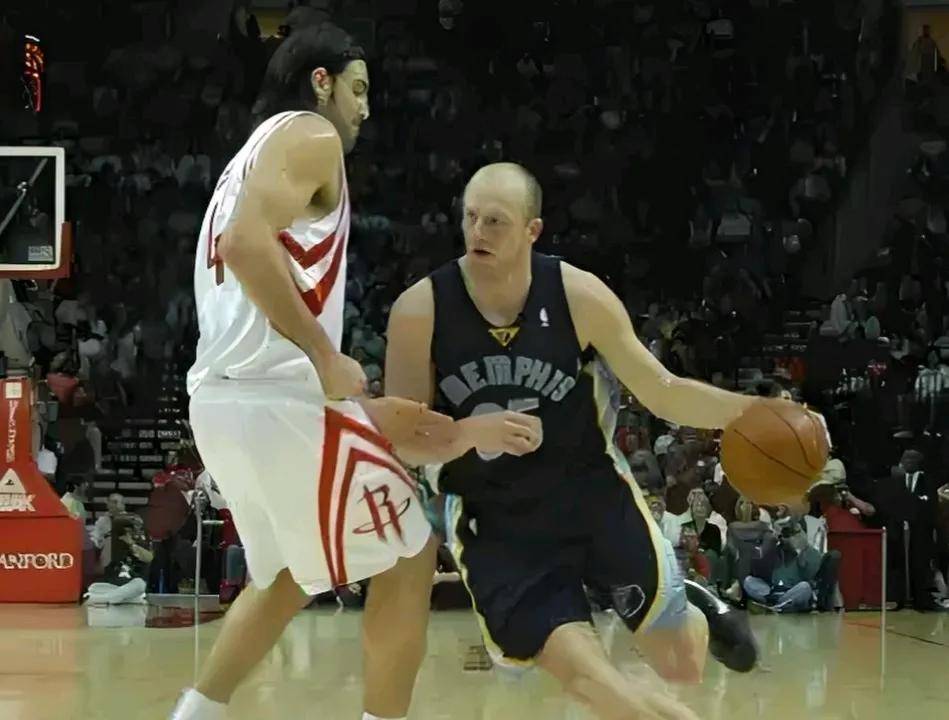 开云官网-包含热火遭小牛逆转，唐西奇全场贡献分助球队胜出的词条