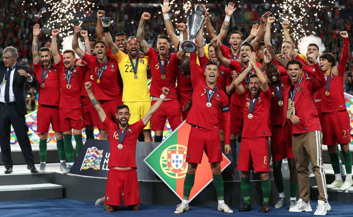 包含欧国联赛事传闻缭绕，球迷期待看到精彩比赛的词条