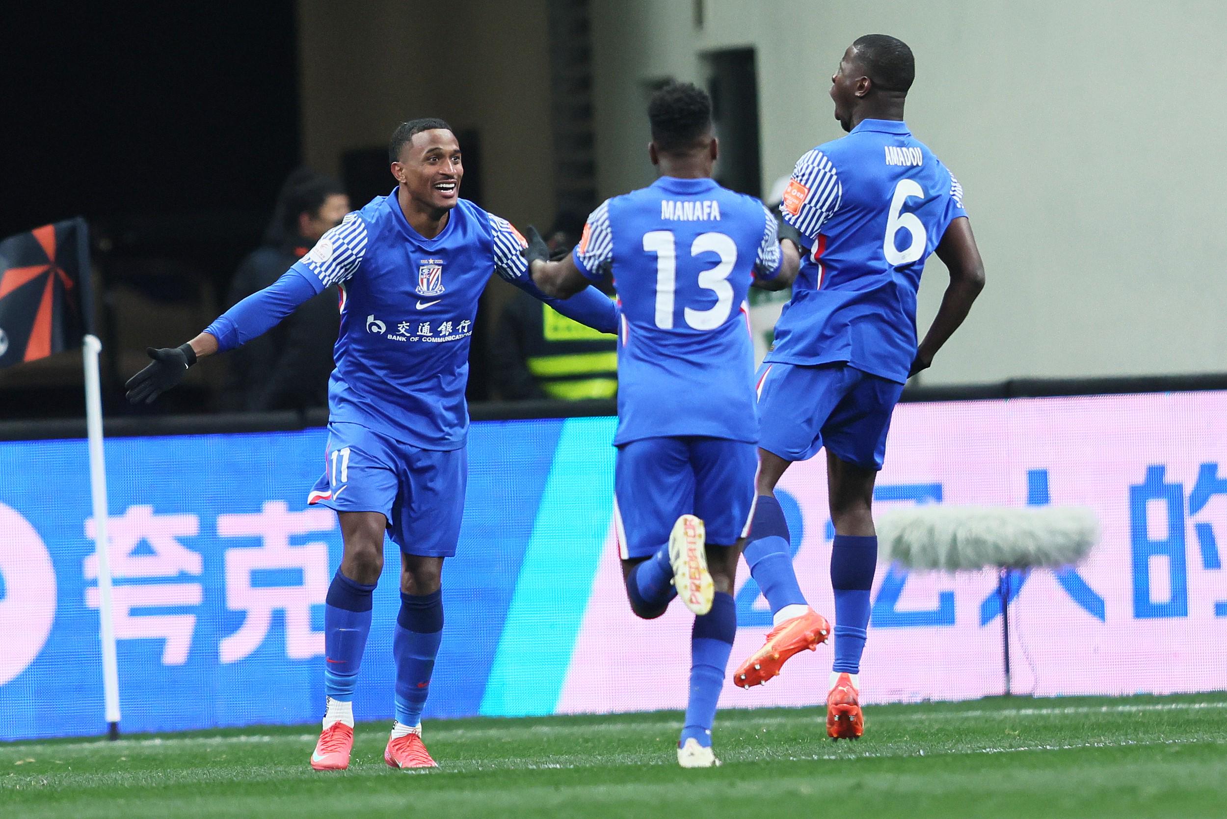 包含欧国联赛事传闻缭绕，球迷期待看到精彩比赛的词条