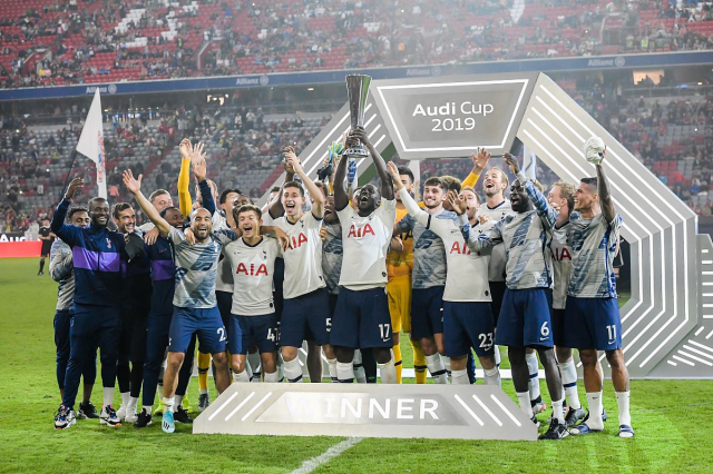 包含拜仁遭遇瓦伦西亚逆转，欧冠夺冠梦碎的词条