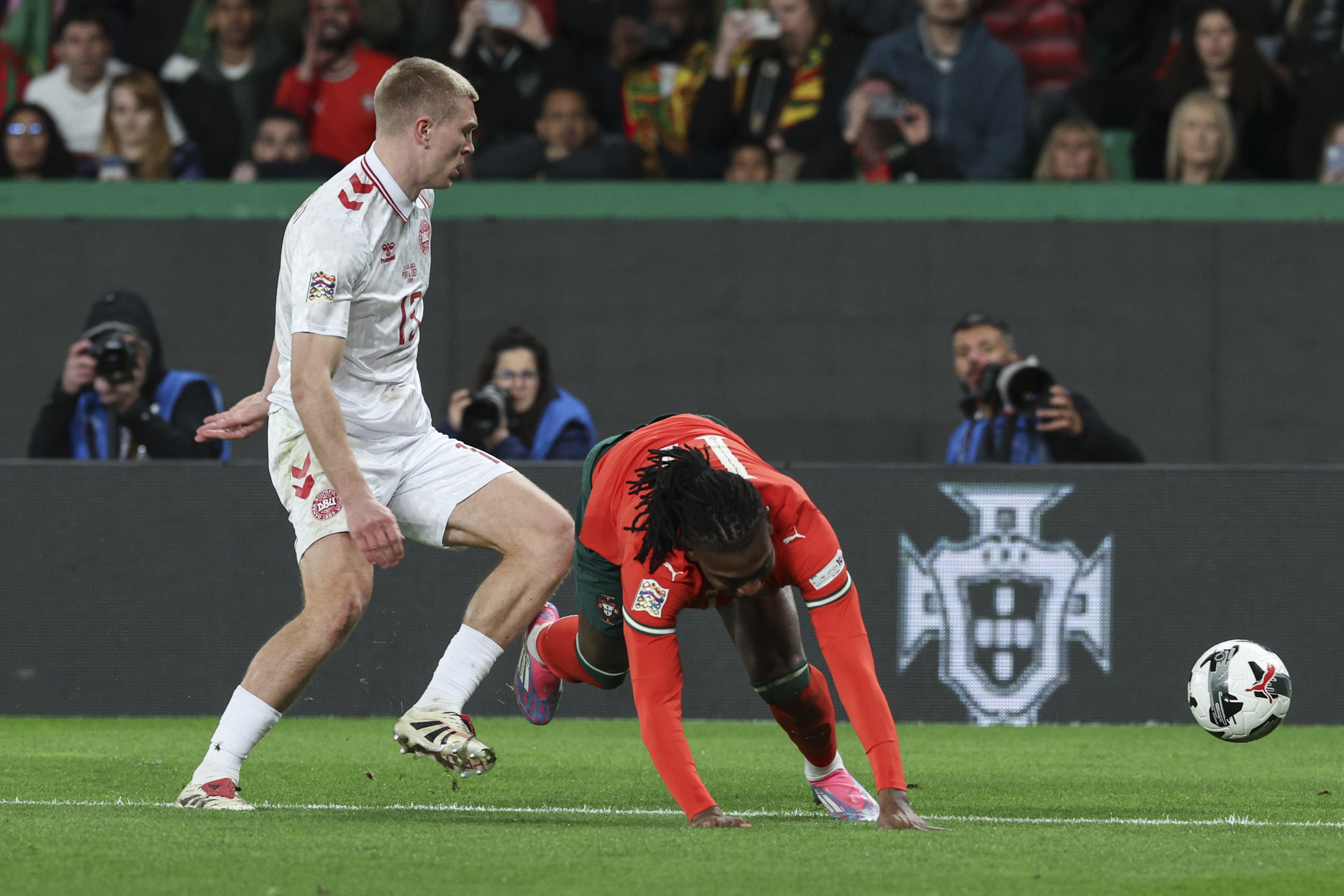 摩洛哥女足不敌葡萄牙，遭受重创打击