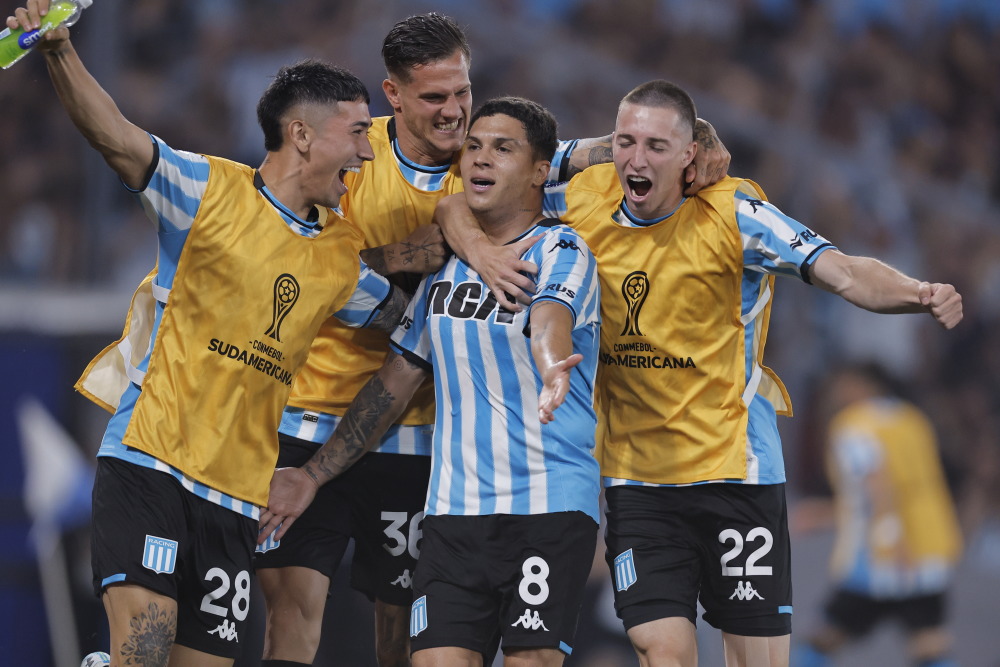 南特球员状态出色,备战关键对手 南特球员状态出色,备战关键对手