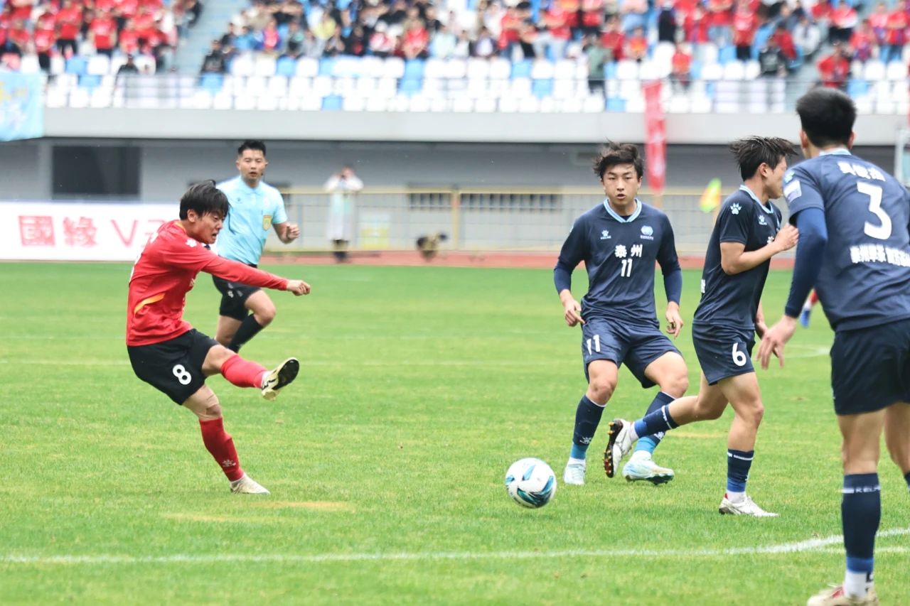 广东队大胜浙江队，继续领跑的简单介绍