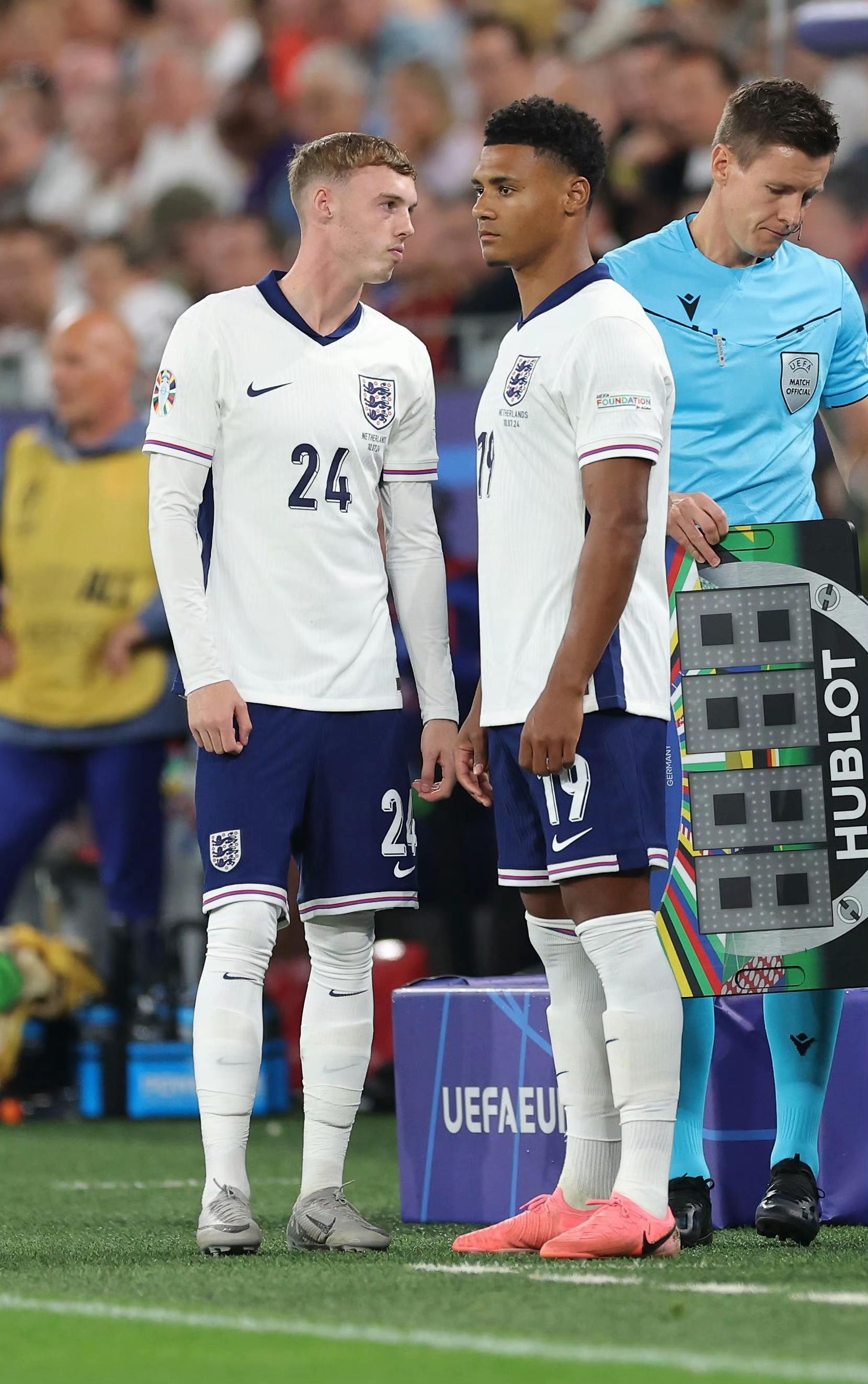 英格兰队备战备受主教练关注