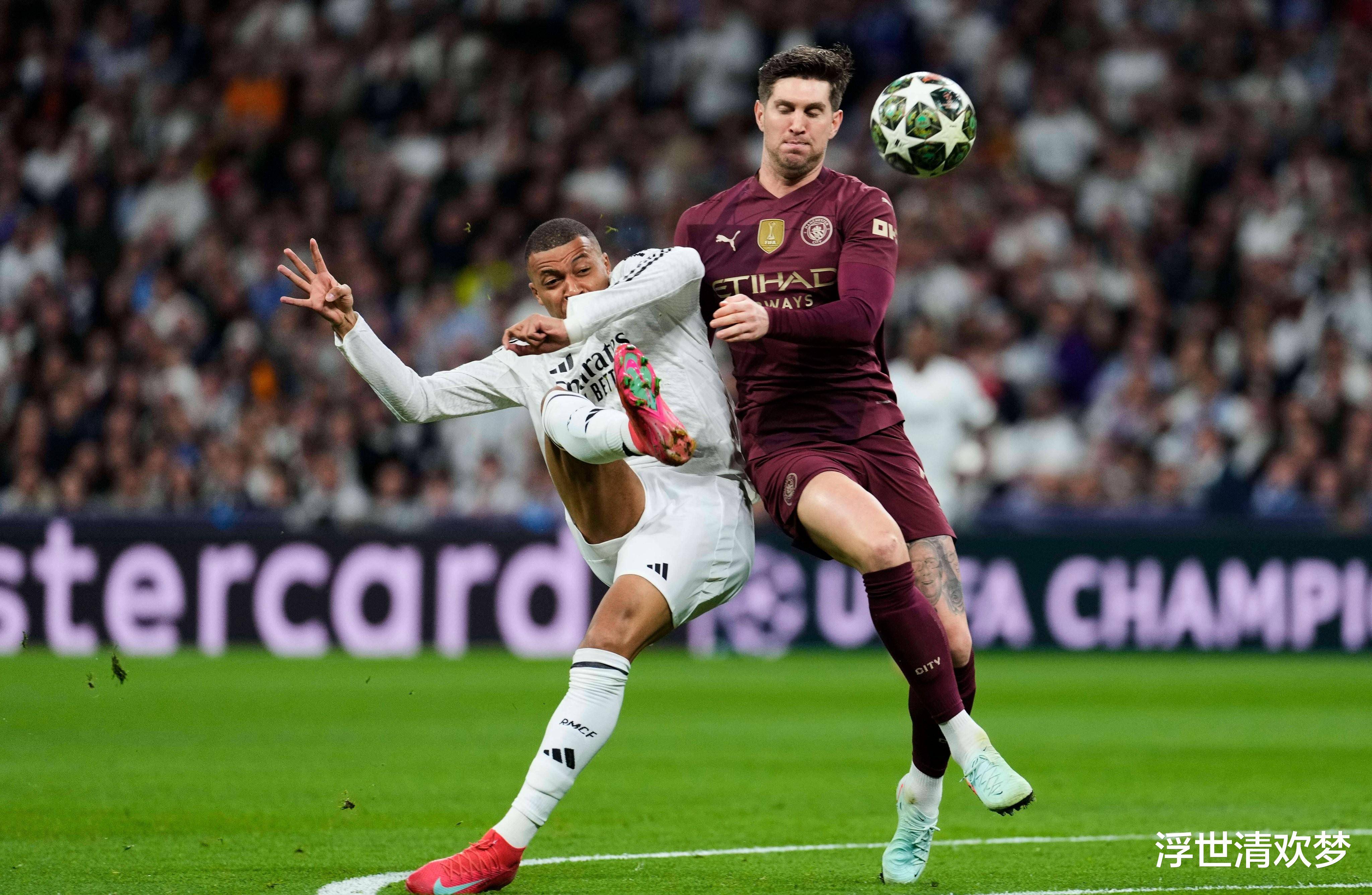 奥斯马尔迪：欧冠赛场上队友的默契配合十分重要