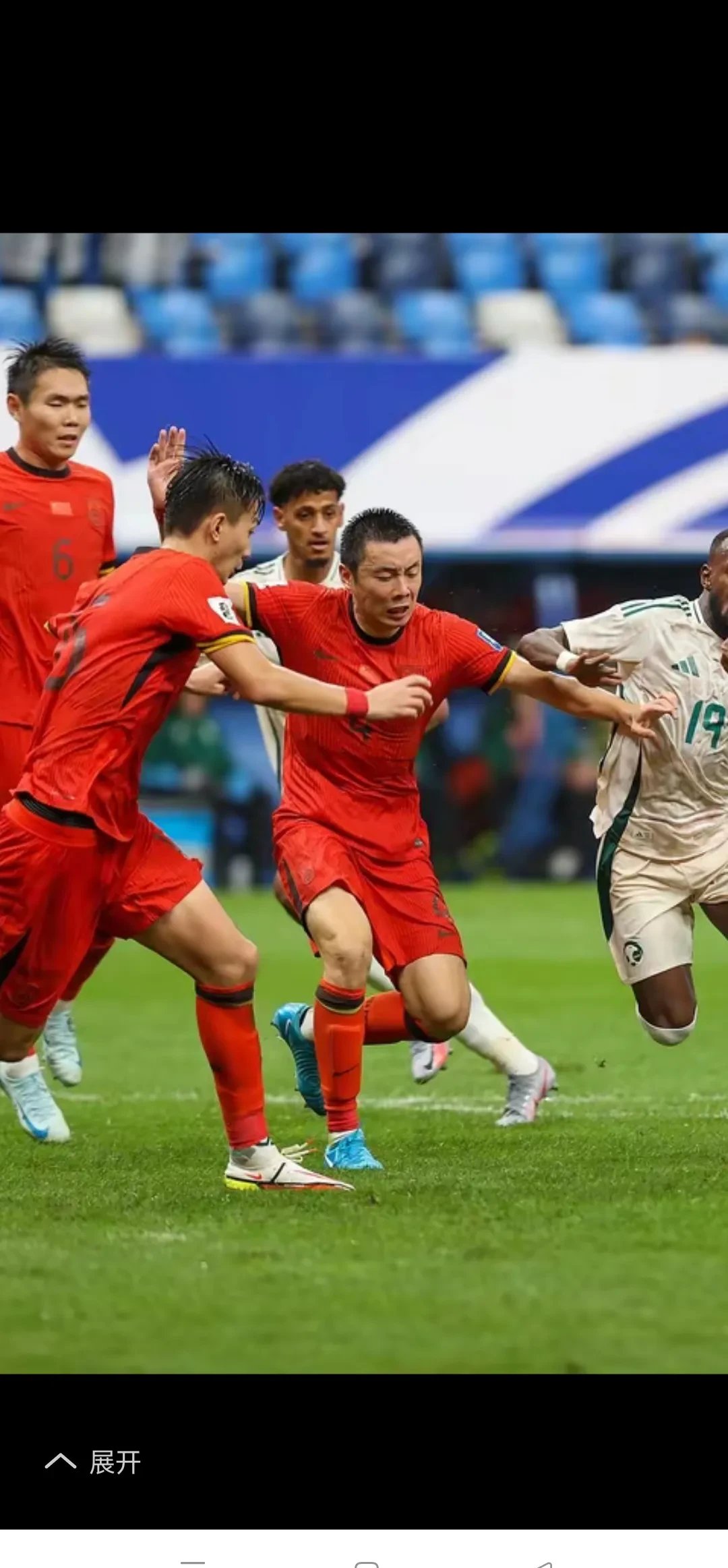 中国足球职业联赛的激烈比拼和精彩进球 中国足球职业联赛的激烈比拼和精彩进球