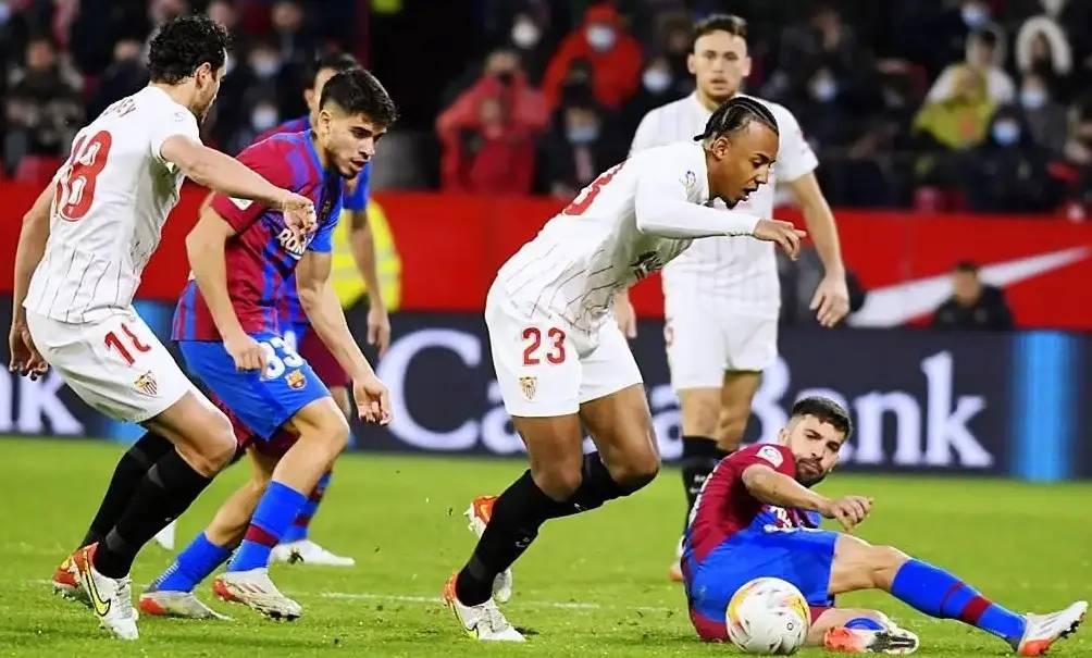 塞维利亚客场战平，保持不败纪录