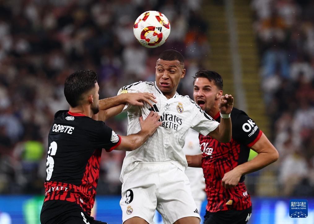 西班牙男足成功晋级欧洲杯比赛 西班牙男足成功晋级欧洲杯比赛