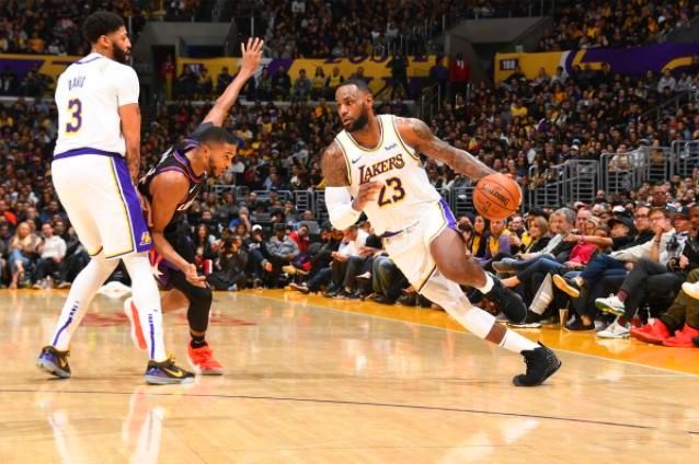 寸草不生!球队不惧狂涨,秃一面恶 寸草不生!球队不惧狂涨,秃一面恶