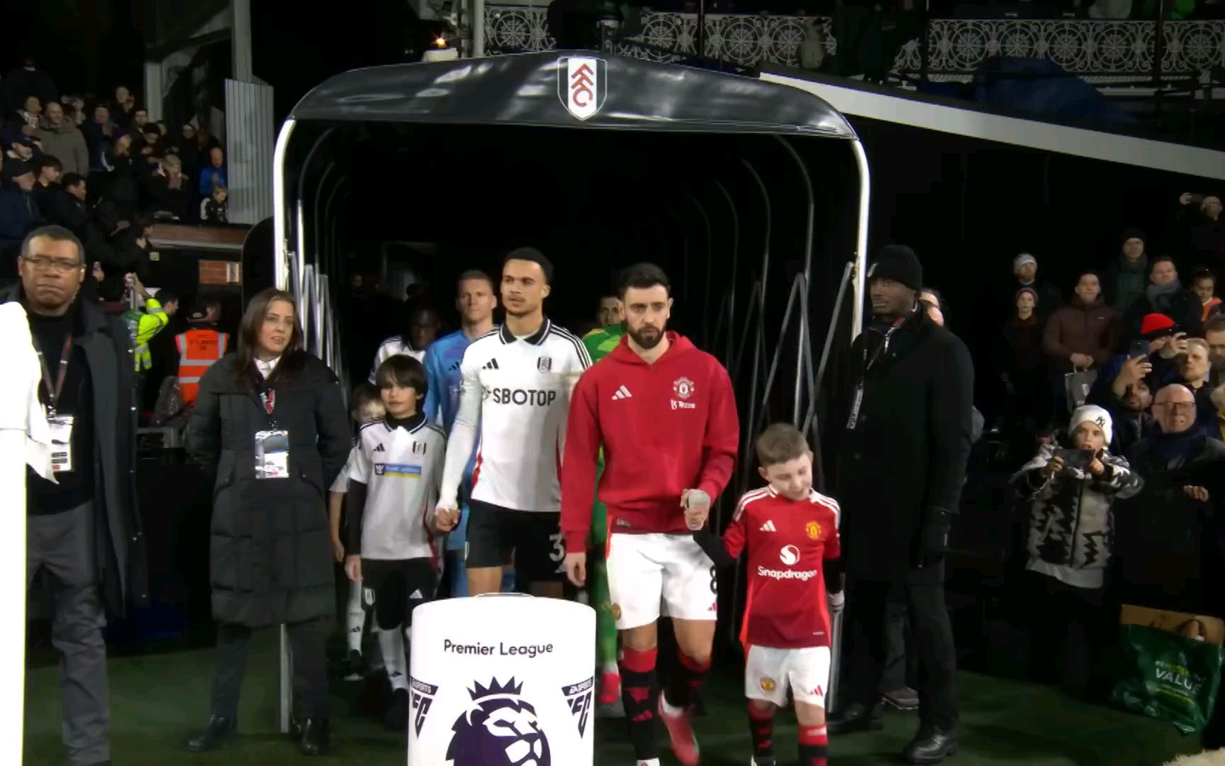 开云体育平台APP-曼联苦战成功晋级下一轮