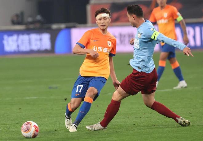 河南建业将迎战山东鲁能,备战情绪高涨 河南建业将迎战山东鲁能,备战情绪高涨