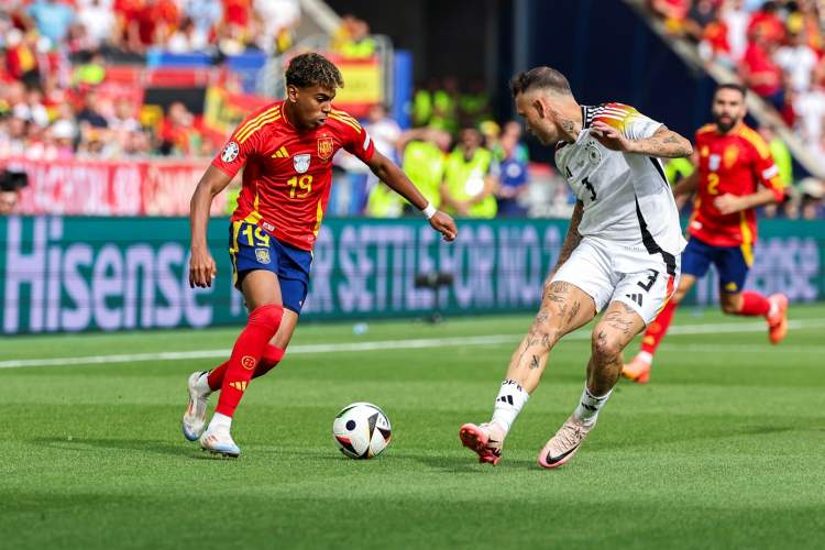 开云官网-瑞典队不敌西班牙，憾失晋级欧洲杯决赛的机会