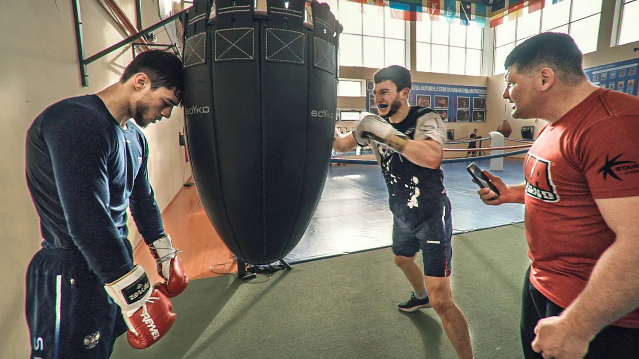 俄罗斯击败对手夺得拳击金牌