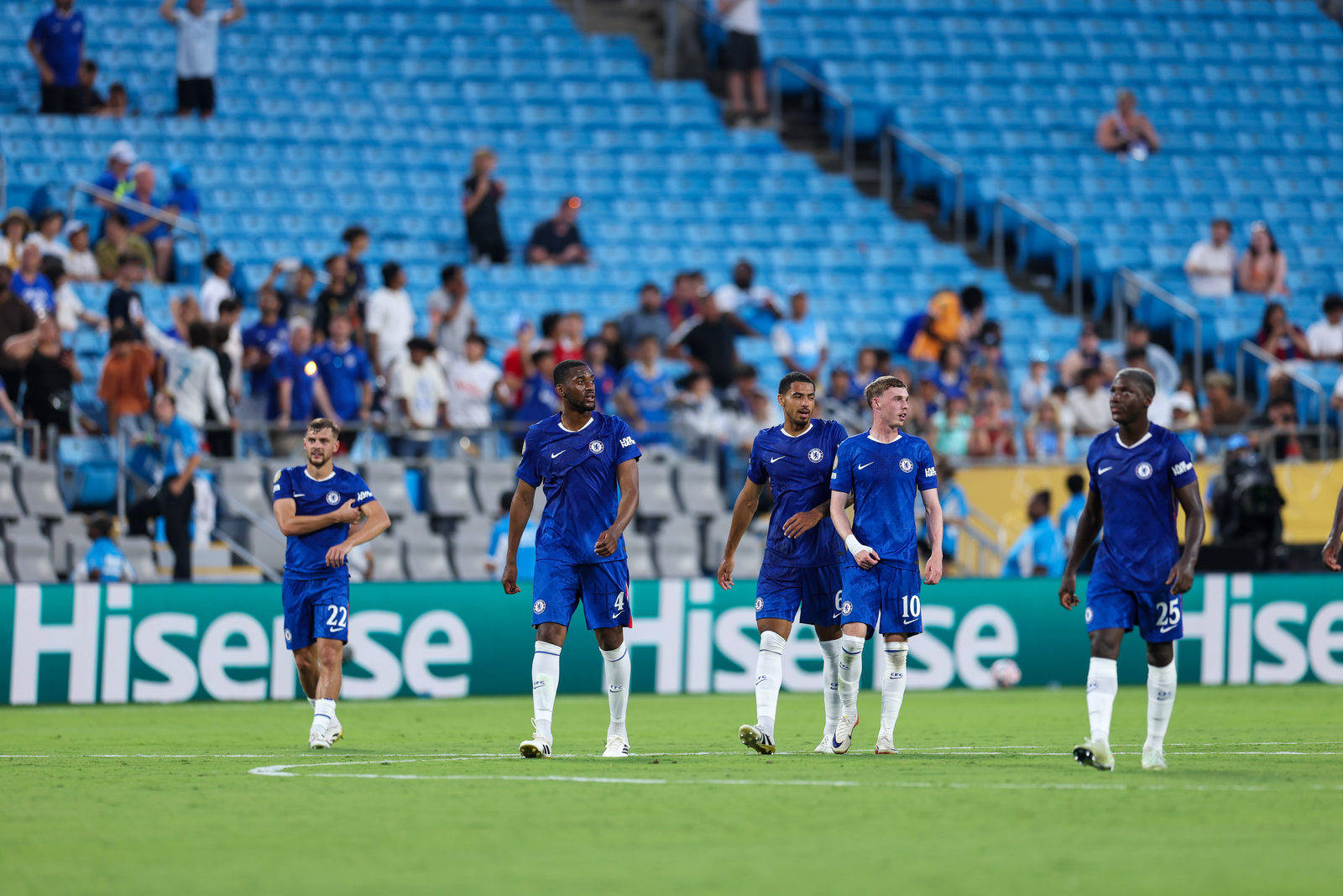 切尔西豪取大胜，成功跻身欧冠四强