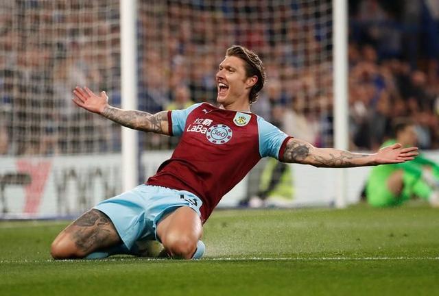 开云体育中国-曼城客场逆转伯恩利，客队表现抢眼