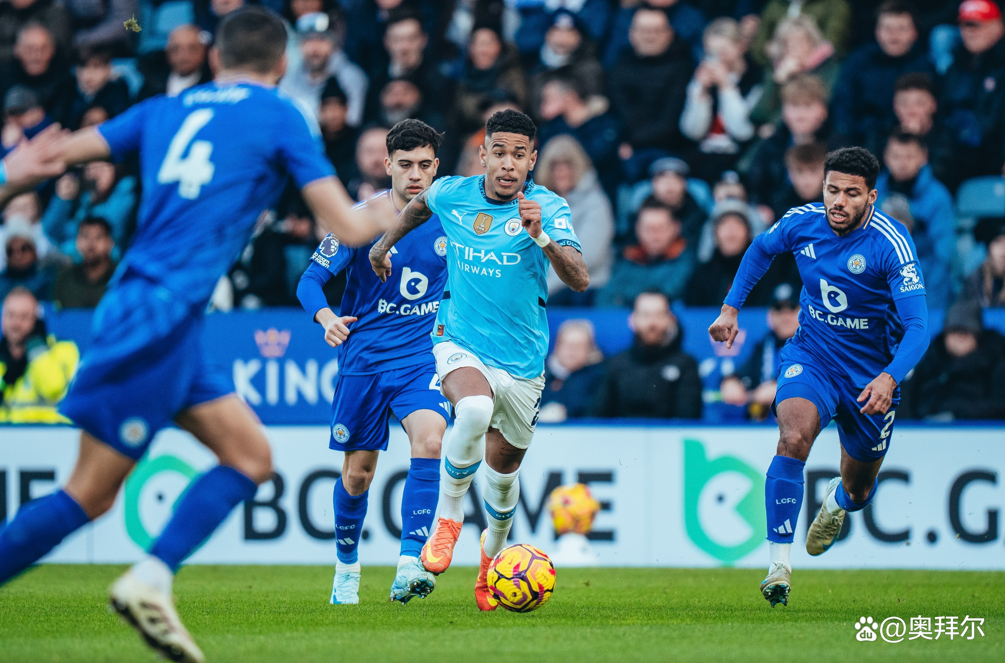 曼城客场逆转伯恩利，客队表现抢眼