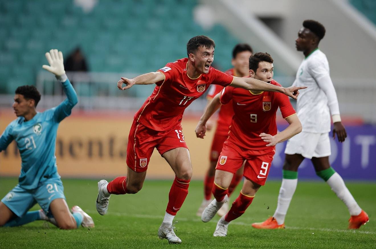 关于亚洲杯风云：日本队夺冠，英雄不问出处的信息