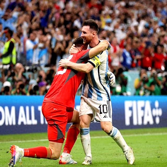 包含巴萨淘汰曼联，梅西神奇表现领航的词条