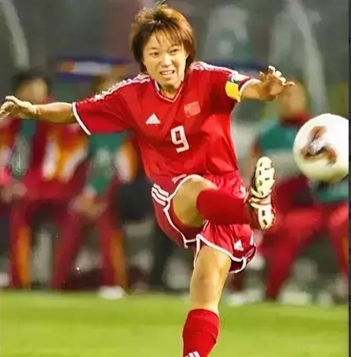 策马扬鞭！女足运动员争分夺秒！