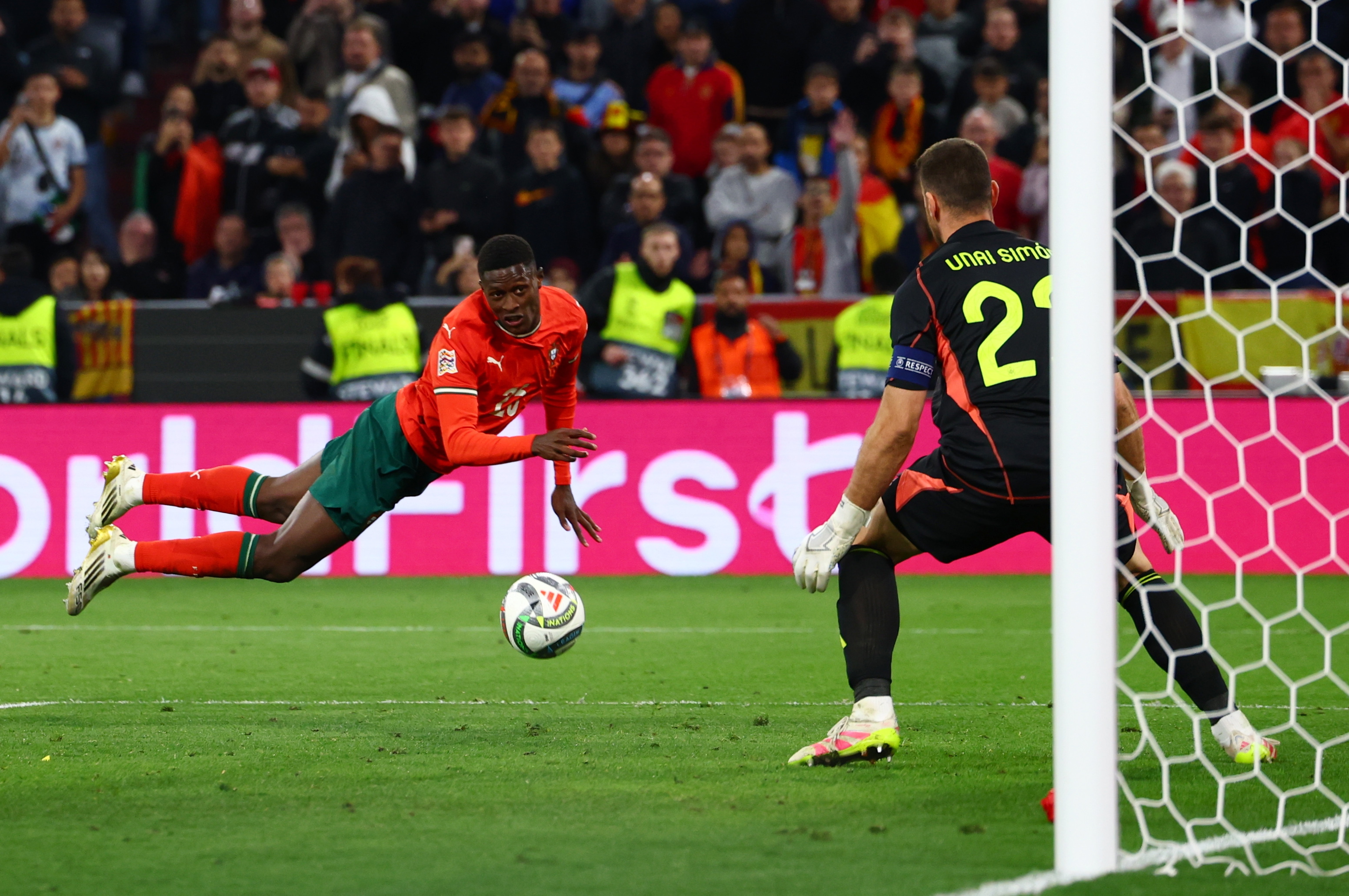 葡萄牙足球联赛投票评选最佳球员，悬念难解