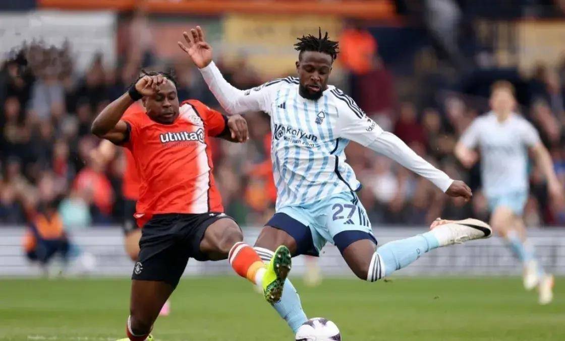 开云官网-塞拉特施主场胜出，保级希望渐起