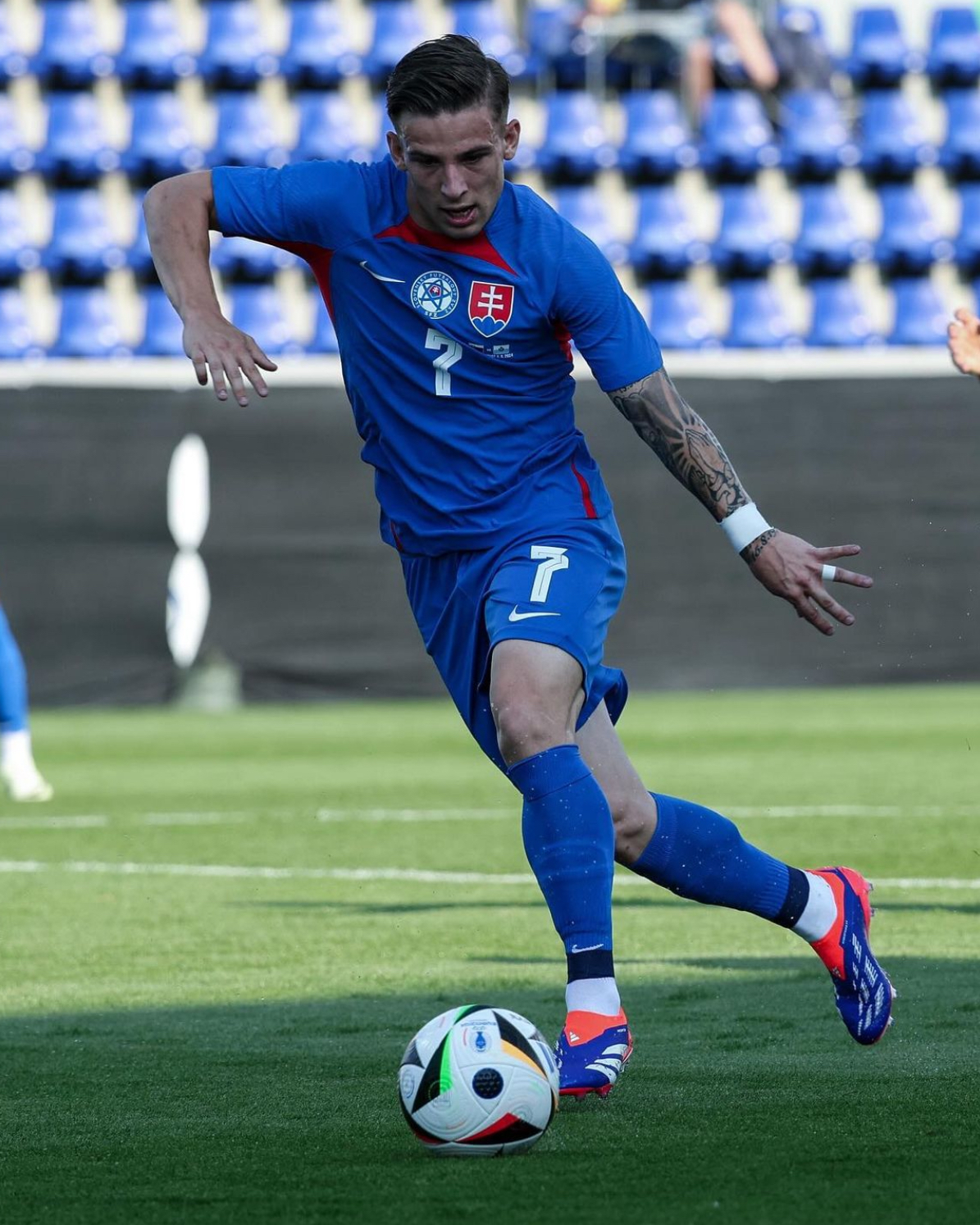 斯洛伐克队新晋射手或闪现重要比赛中