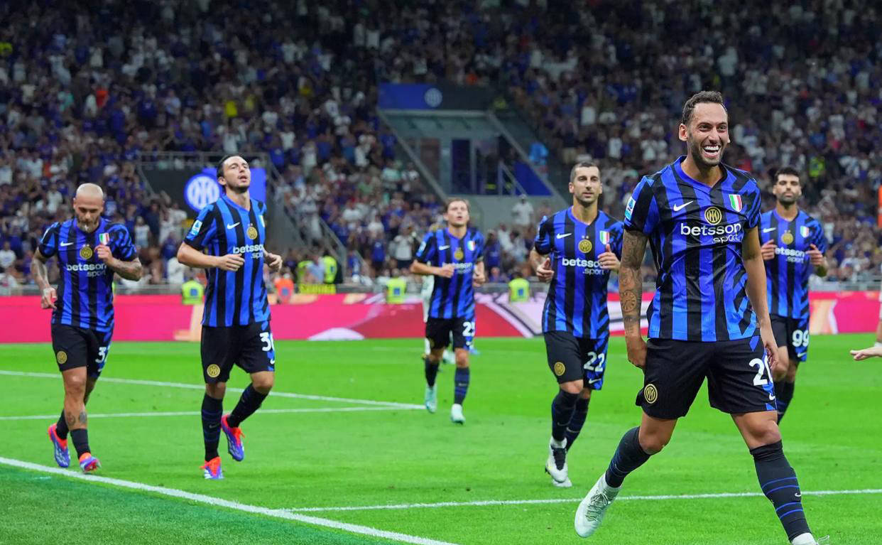 欧洲足坛传奇对决:豪门交锋展雄姿 欧洲足坛传奇对决:豪门交锋展雄姿