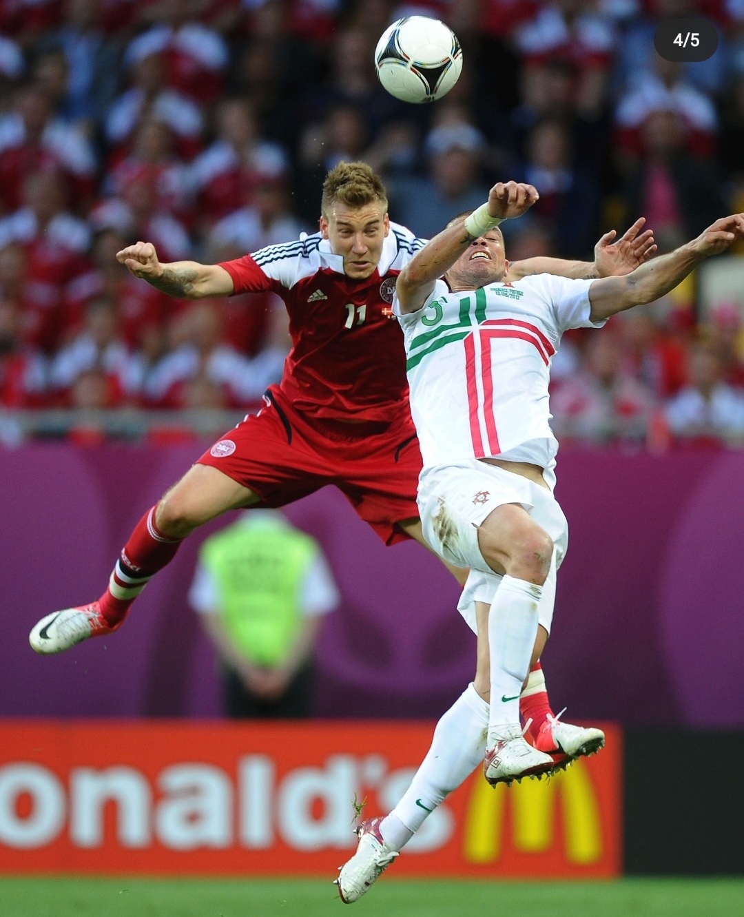 欧洲足坛传奇对决:豪门交锋展雄姿 欧洲足坛传奇对决:豪门交锋展雄姿