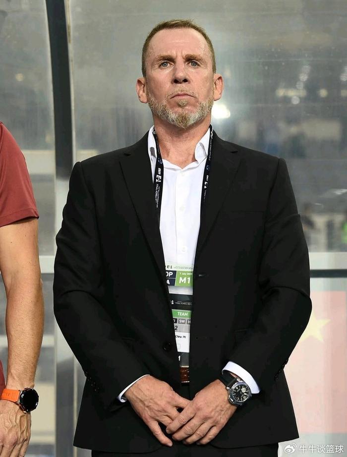 柏林联队临时主帅掌舵,球队蓄势待发的简单介绍 柏林联队临时主帅掌舵,球队蓄势待发的简单介绍