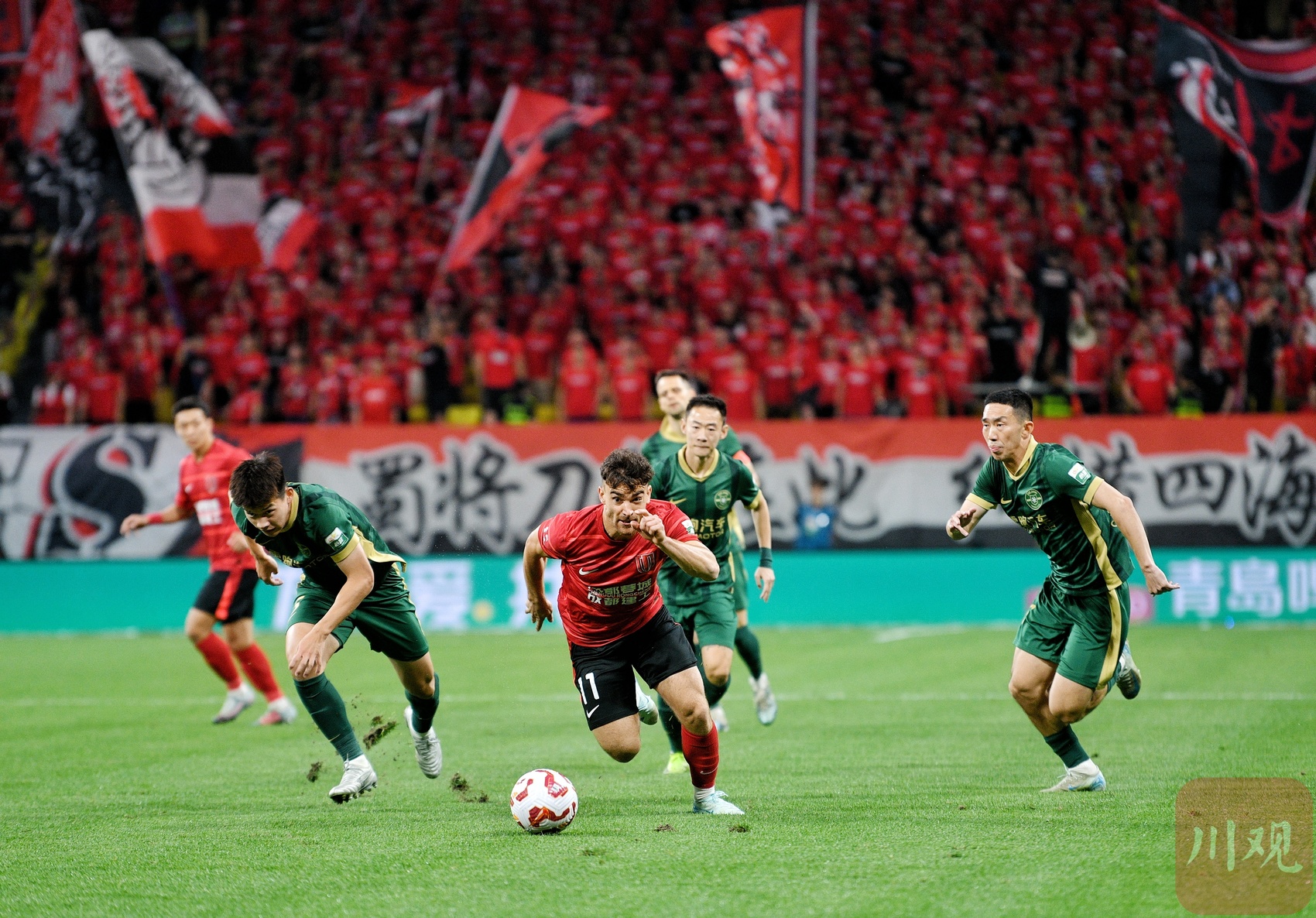 入球如麻，队员智胜对手坐享胜利