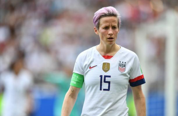 荷兰田径选手爆冷夺冠,刷新纪录 荷兰田径选手爆冷夺冠,刷新纪录