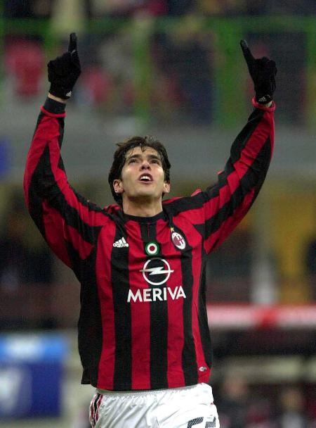 AC米兰继续胜利势头，稳坐积分榜榜首