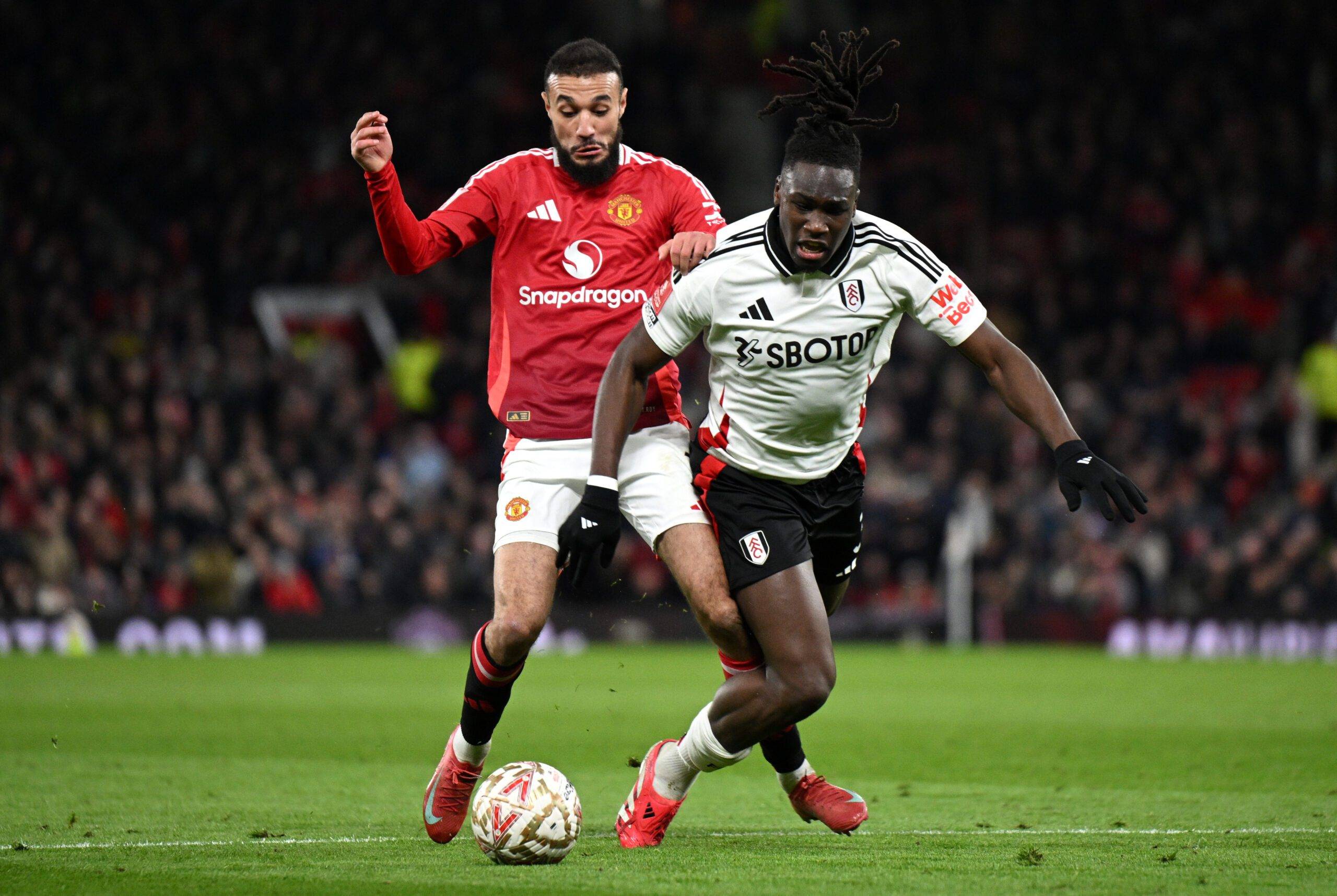 关于南安普顿客场击败富勒姆，摆脱保级魔咒，保持胜利步伐的信息