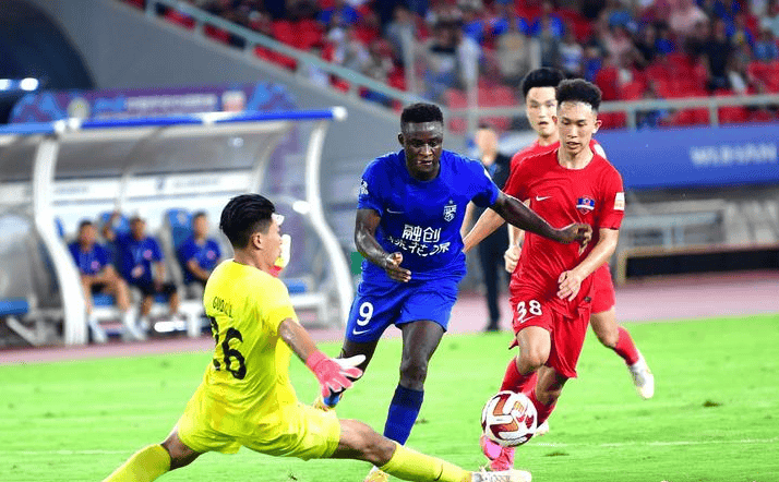 开云体育app-射门大PK！双方球员频频尝试射门得分