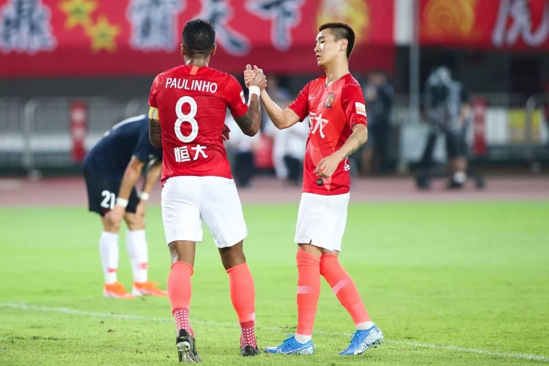 包含留尼奥闪击建功，带领球队全取3分的词条