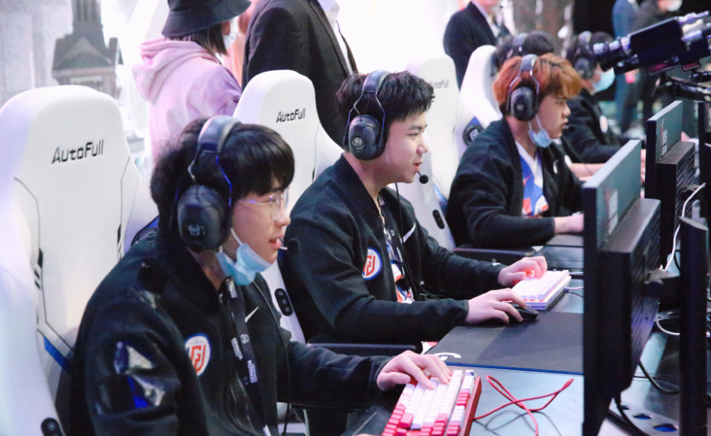 包含JDG翻盘DRX，Meiko团战一打五激烈交锋入围赛，强势挺进下一轮的词条