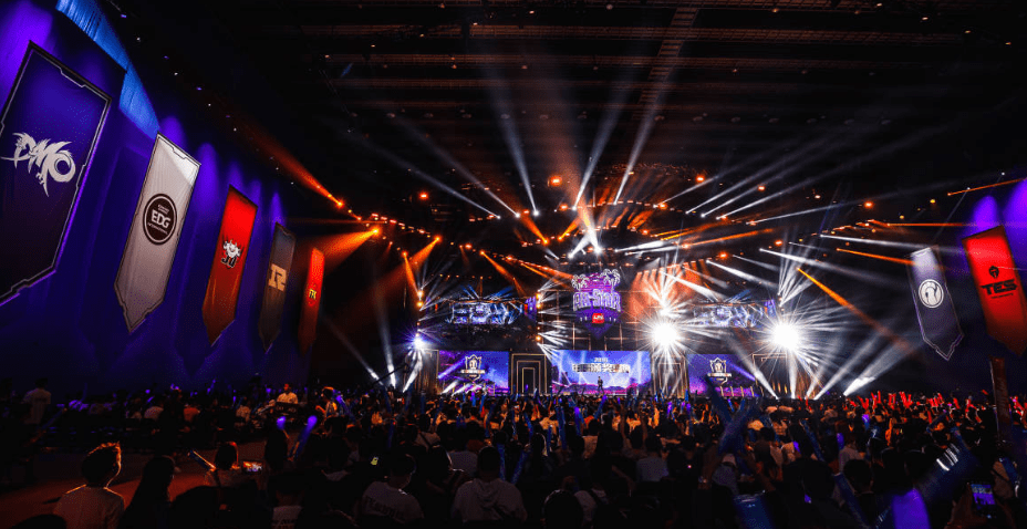 G2横扫IG，ShowMaker极限生还后反打鏖战多局四强赛，点燃全场激情的简单介绍