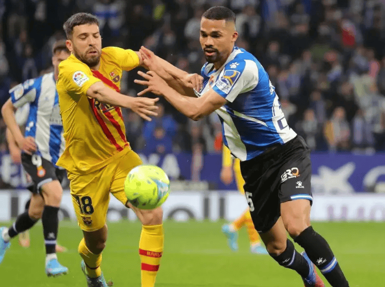 马略卡与比利亚雷亚尔争夺第一,备受关注的简单介绍 马略卡与比利亚雷亚尔争夺第一,备受关注的简单介绍