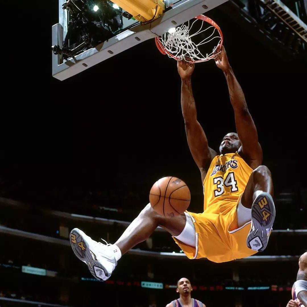 后卫砍分成为焦点，球员表现超卓