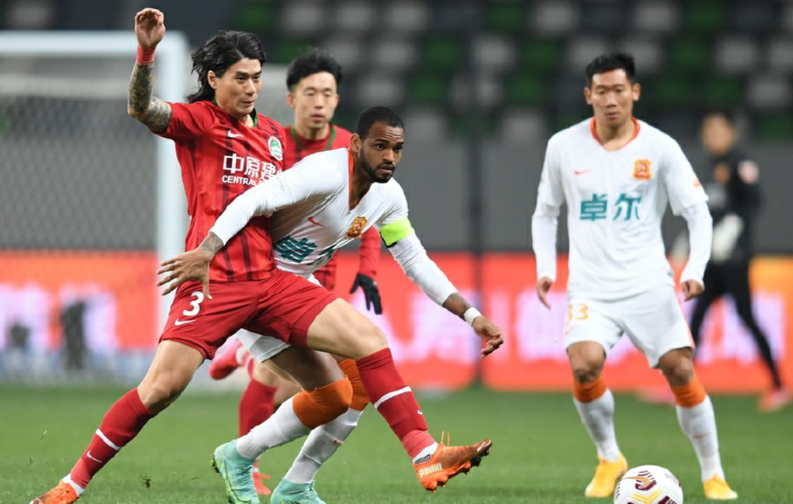 诺里奇双方各有进球，保级任务艰巨