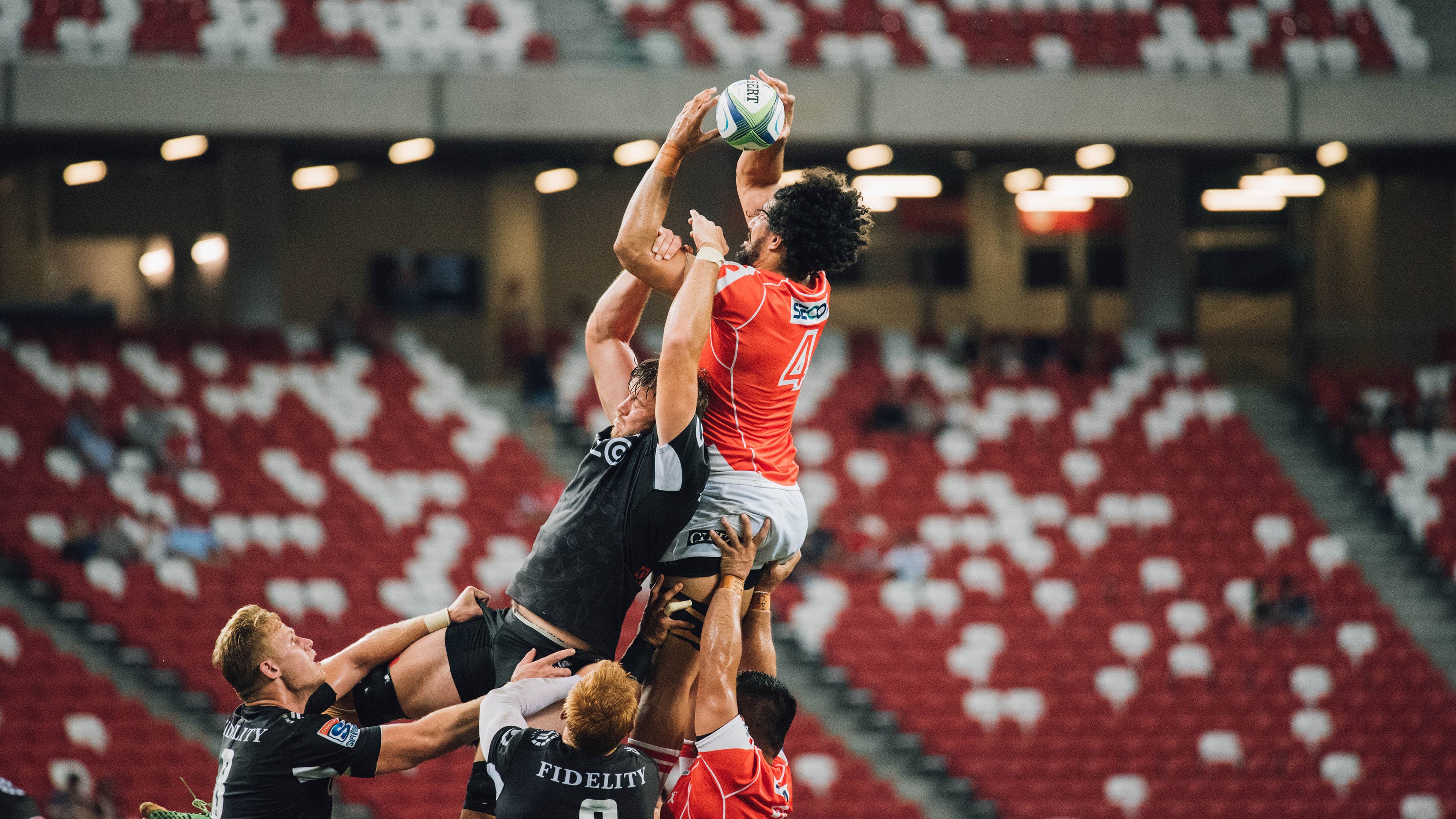 横跨太平洋的鹰击，当字母哥的咆哮响彻山西男篮主场