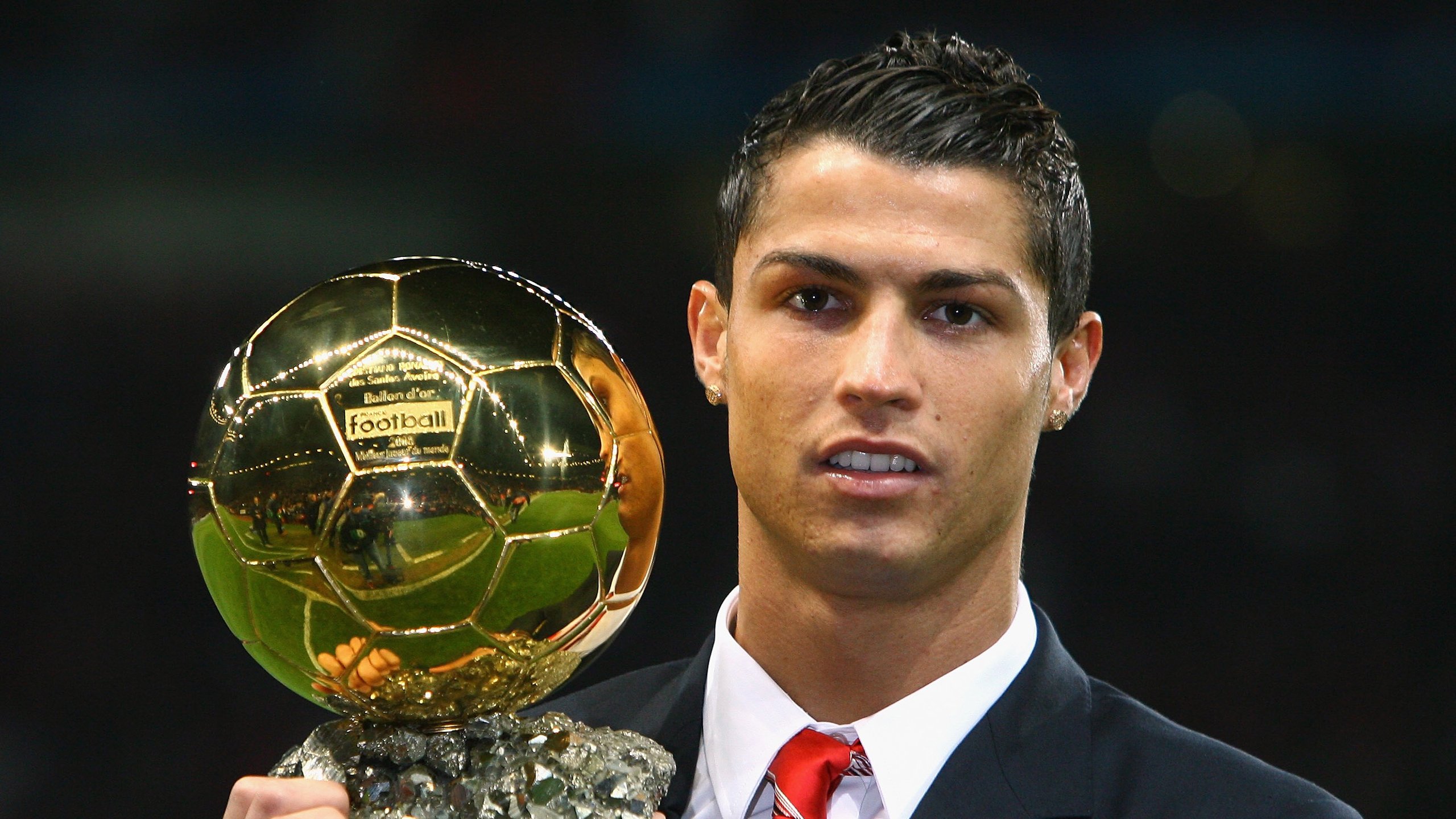 东决关键战之夜,当篮球场遇上范戴克式大场面先生