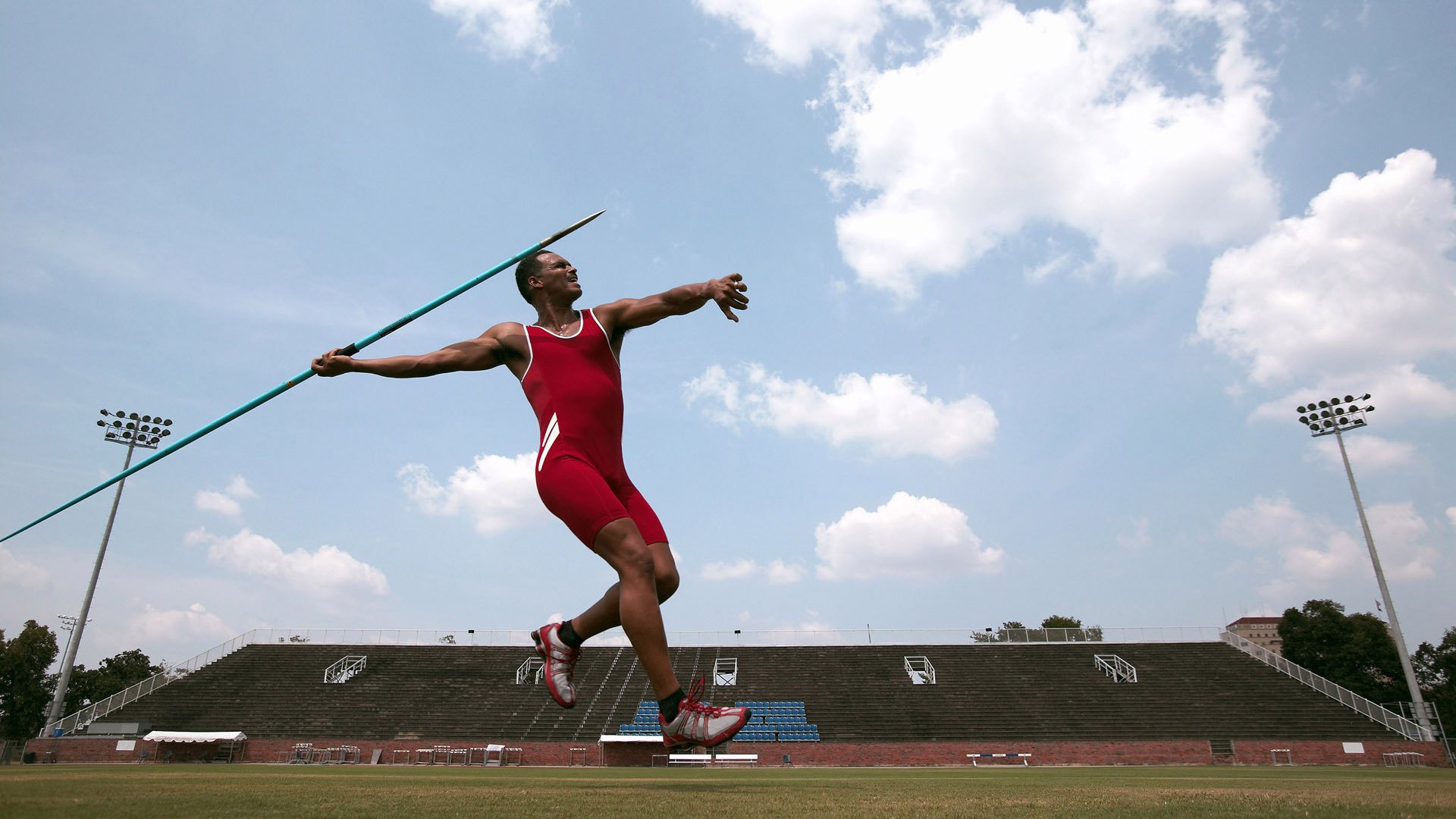 当皮克脱下西装换上战袍,2026世界杯的传奇一夜