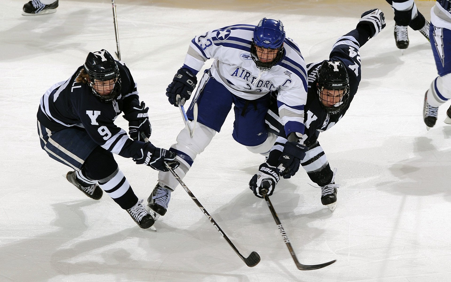 铁血独木桥，当全队重担压在一人肩上—记马琳20分钟逆转泰国队的鏖战