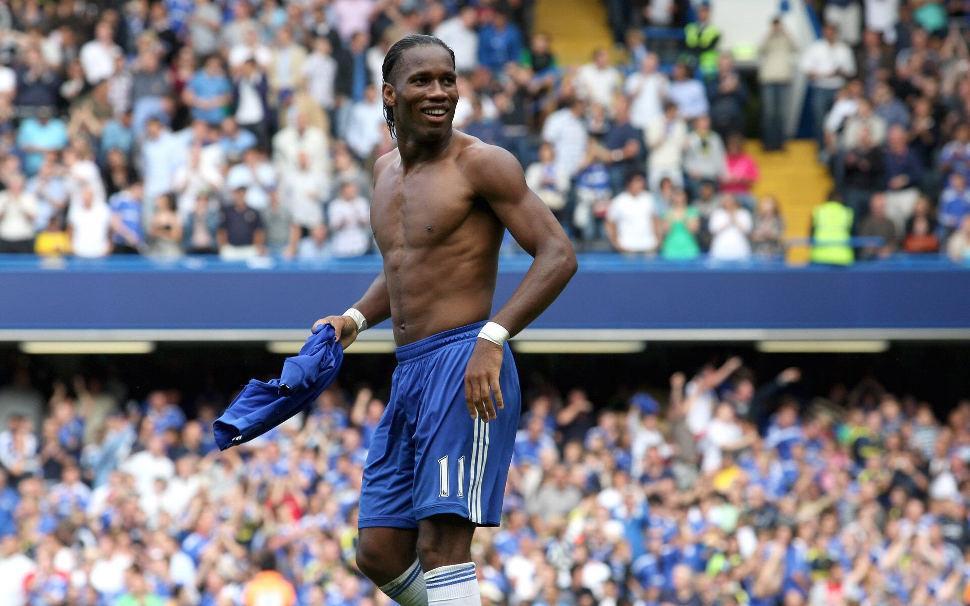 足球历史新篇，曼联力克塞内加尔，若日尼奥刷新助攻纪录